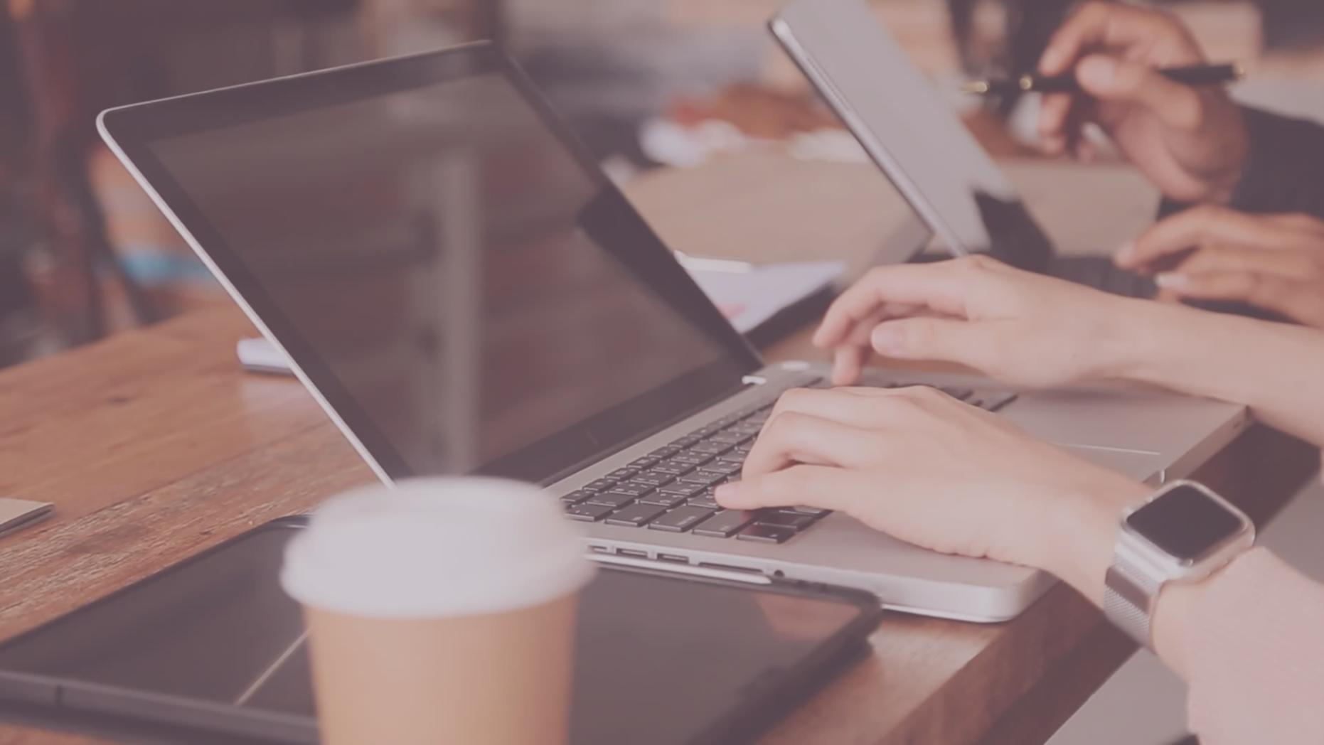 Technische SEO-Analyse mit verschiedenen Monitoring-Instrumenten